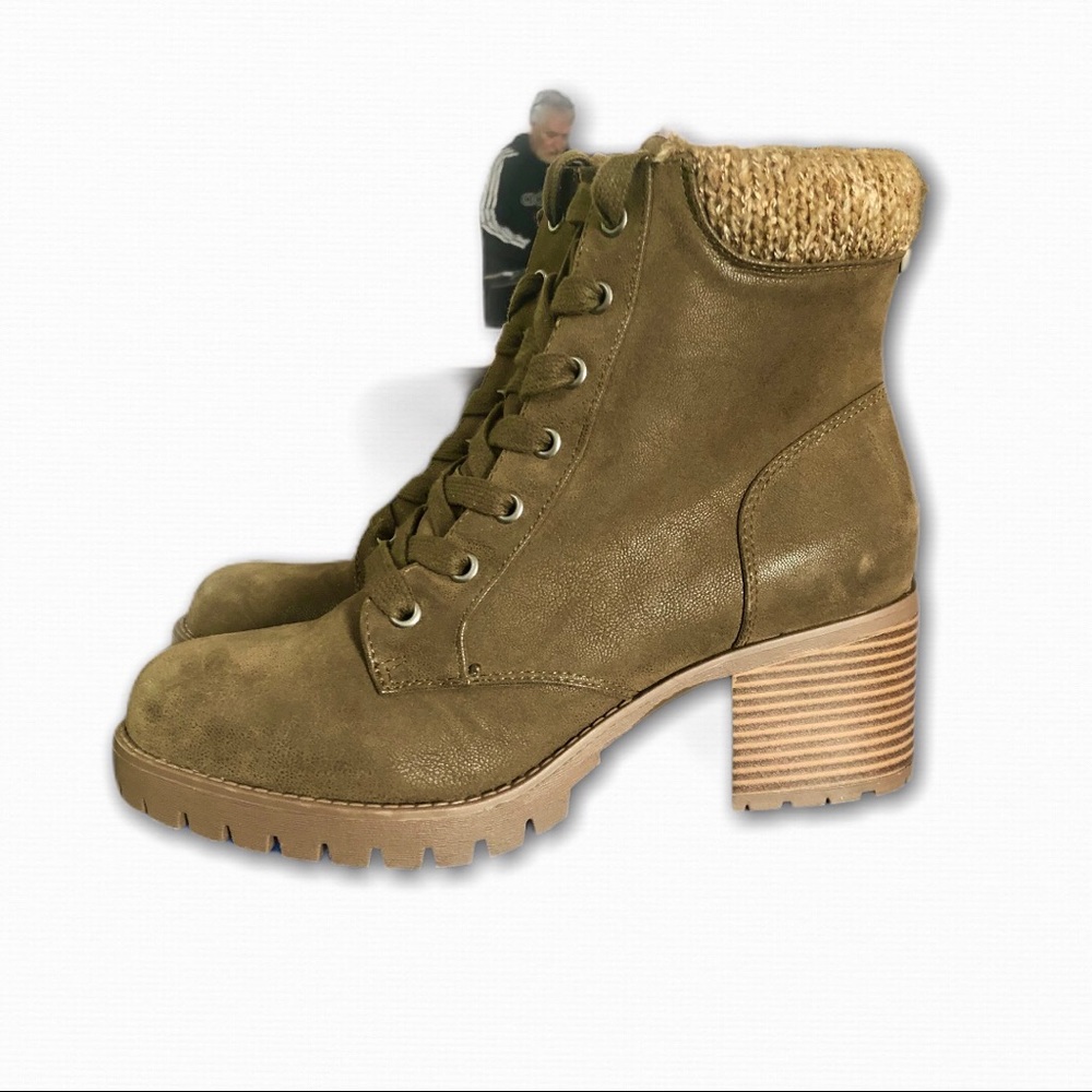 UT Women's Hiker Boots Vegan Suede Lace Up Olive